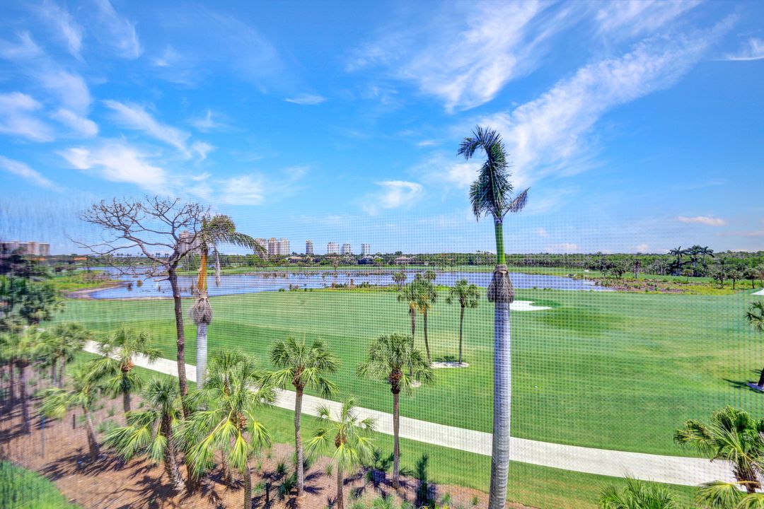 4120 Bayhead Dr #305, Bonita Springs, FL 34134