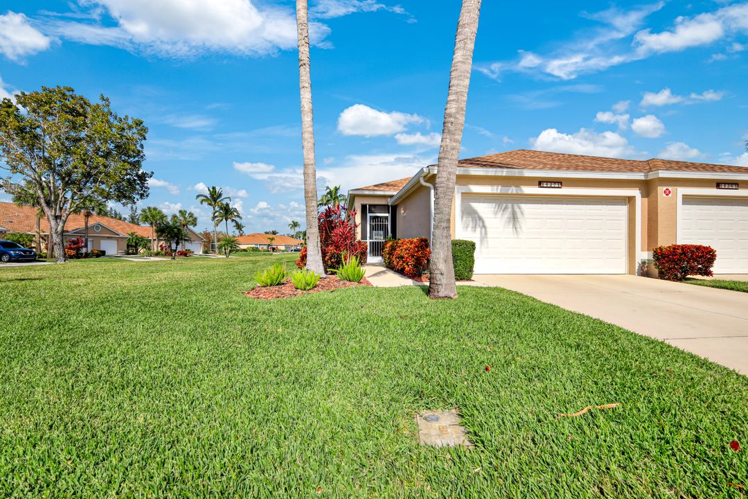 14271 Hilton Head Dr, Fort Myers, FL 33919
