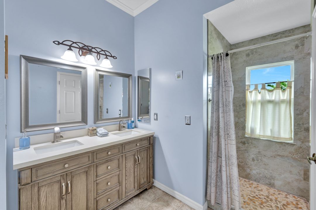 2118 SE 18th Ave, Cape Coral, FL 33990