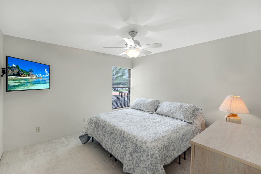 5585 Trailwinds Dr #326, Fort Myers, FL 33907