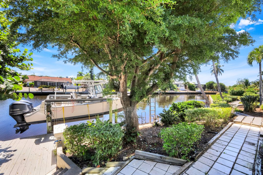 915 Pecten Ct, Sanibel, FL 33957