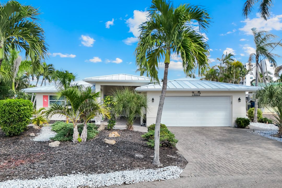 8552 Lagoon Rd, Fort Myers Beach, FL 33931