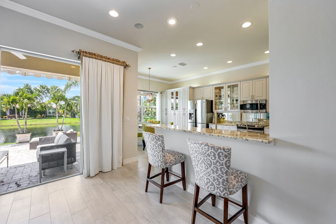 6582 Monterey Point, Naples, FL 34105