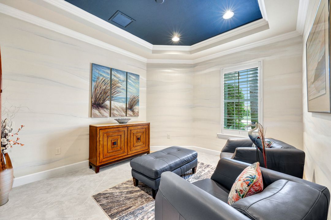 9314 Quarry Dr, Naples, FL 34120