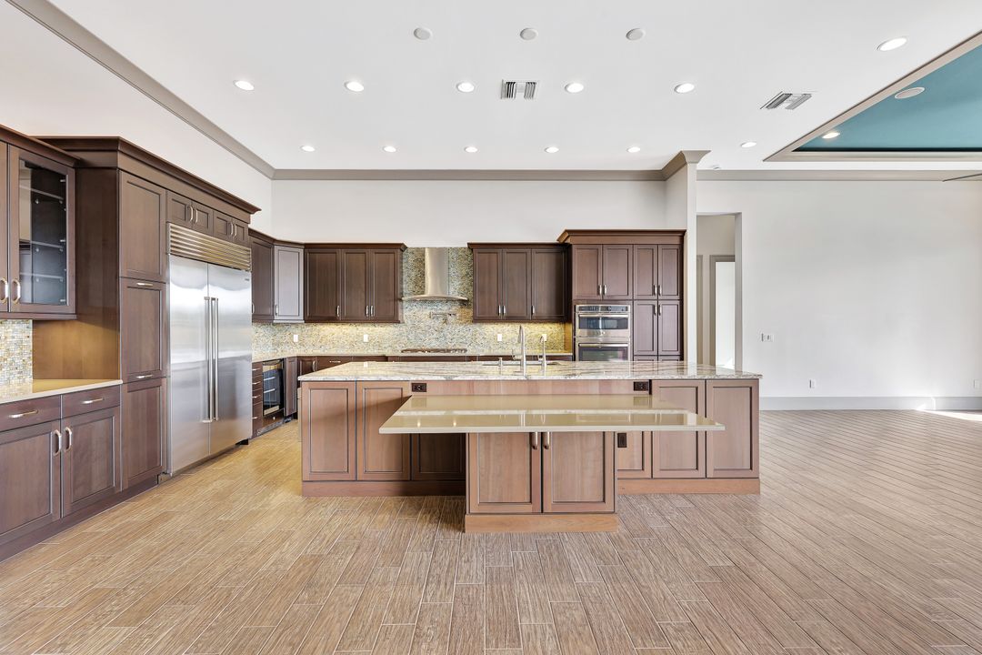 5817 Harbour Cir, Cape Coral, FL 33914