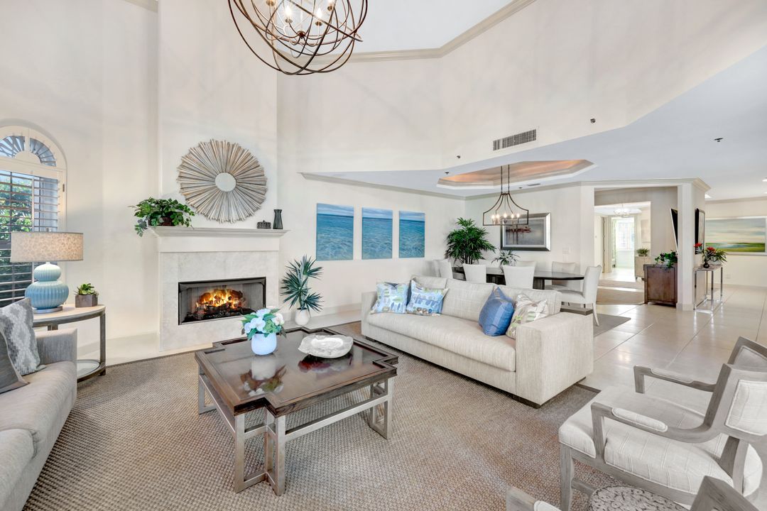 1006 5th St S, Naples, FL 34102