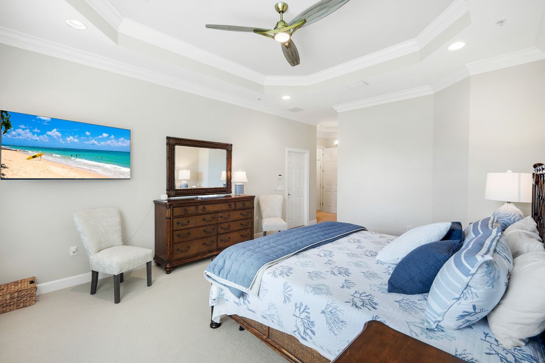 9201 Quartz Ln #202, Naples, FL 34120