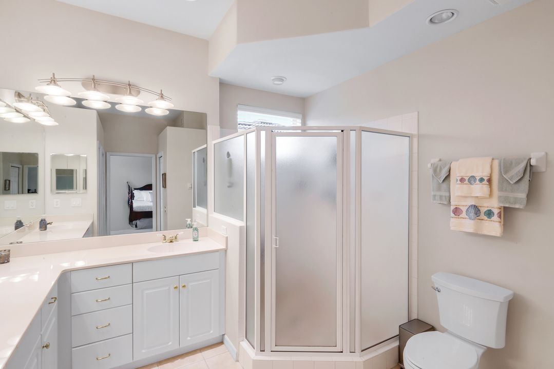 8231 Parkstone Pl #301, Naples, FL 34120