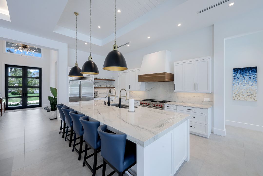 685 Cameo Ct, Marco Island, FL 34145