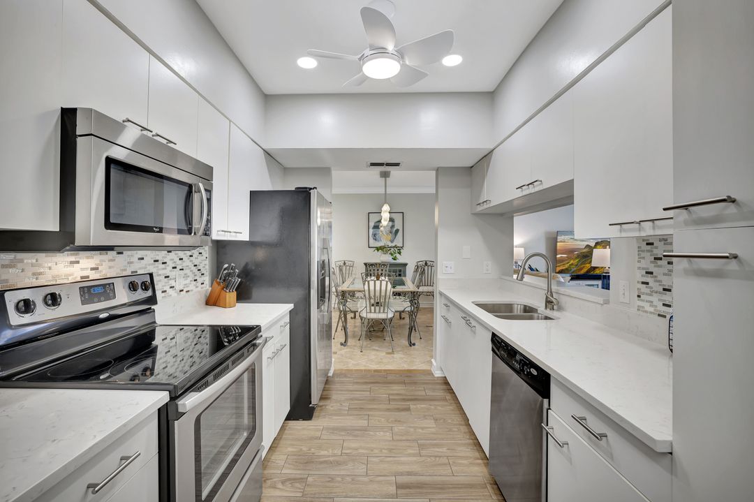 108 Siena Way #108, Naples, FL 34119