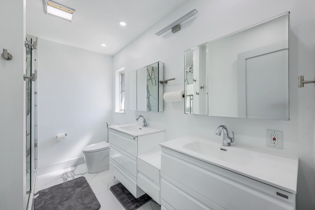 5308 Baypoint Ct, Cape Coral, FL 33904