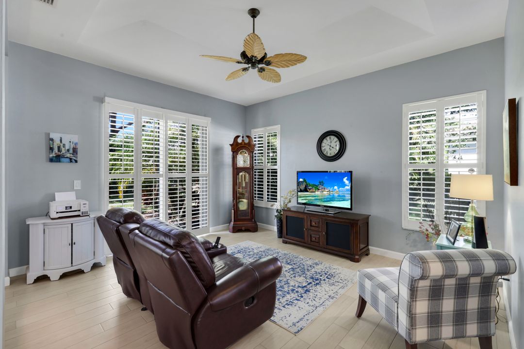 3232 Sundance Cir, Naples, FL 34109