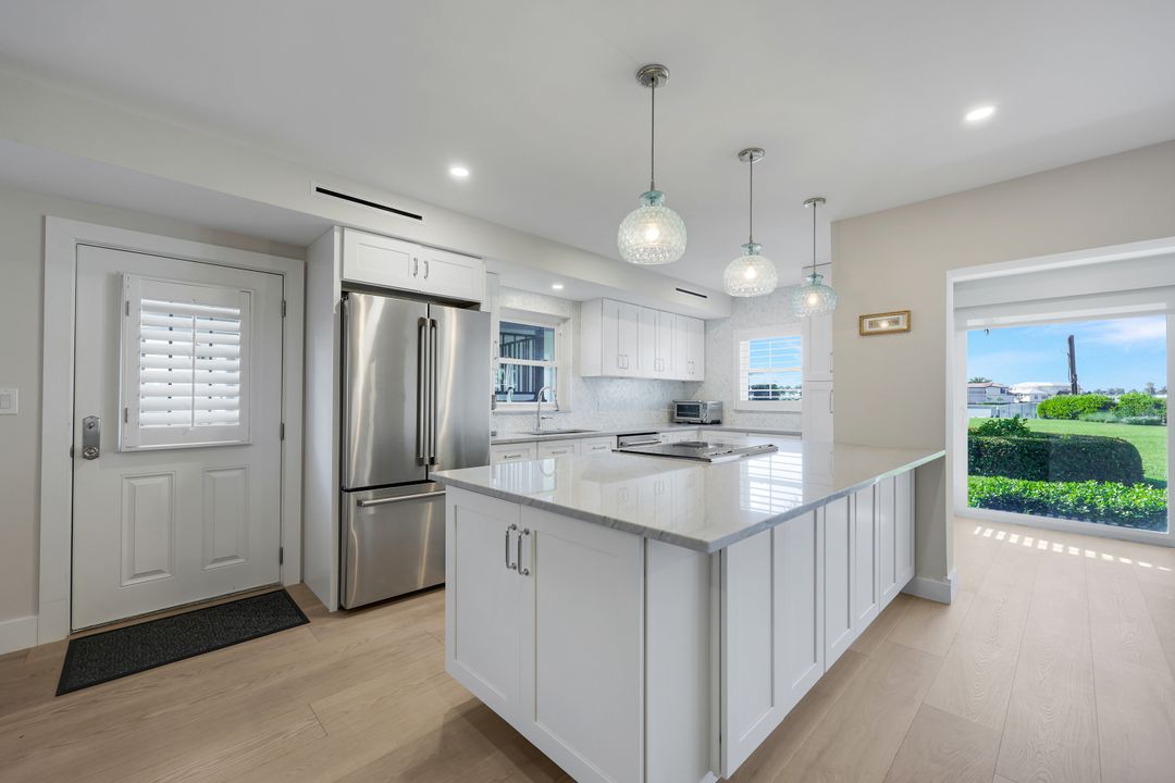 3400 Gulf Shore Blvd N #B2, Naples, FL 34103