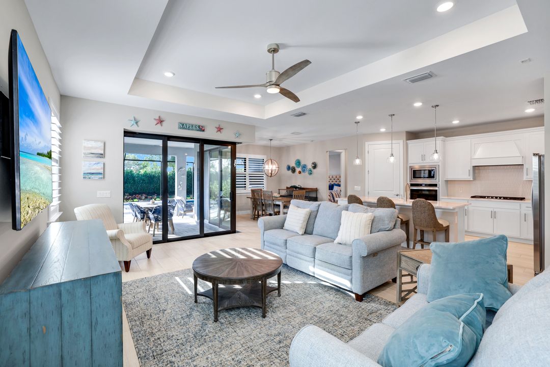 1944 Yellowfin Cir, Naples, FL 34114