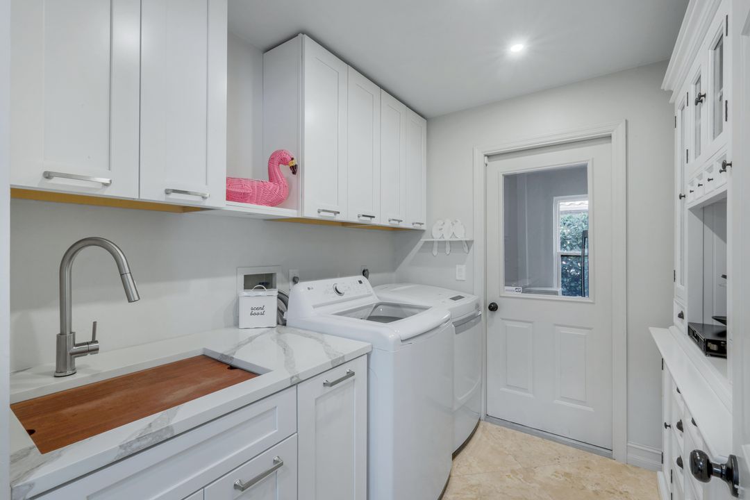 9891 El Greco Cir, Bonita Springs, FL 34135
