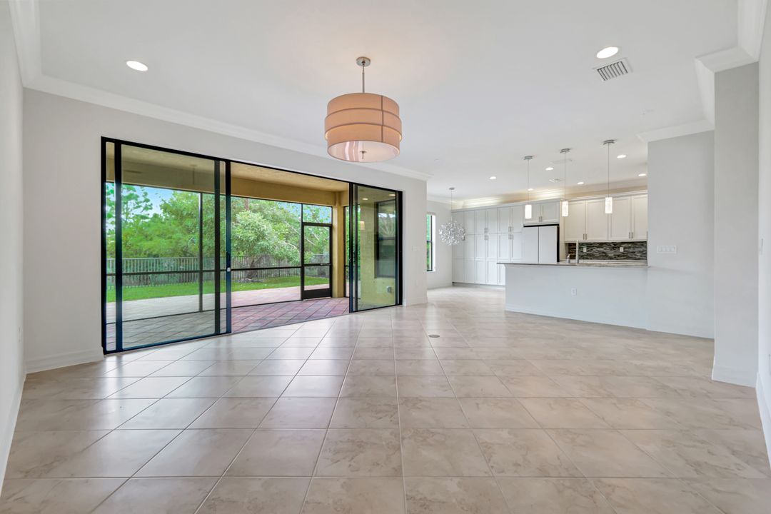 3430 Tigris Ln, Naples, FL 34119