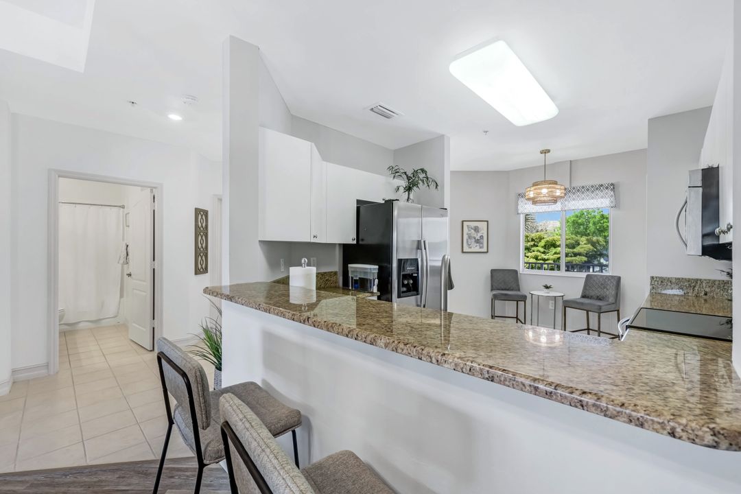 7827 Regal Heron Cir #302, Naples, FL 34104