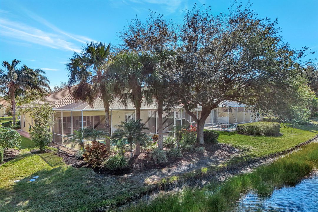 2914 Gilford Way, Naples, FL 34119
