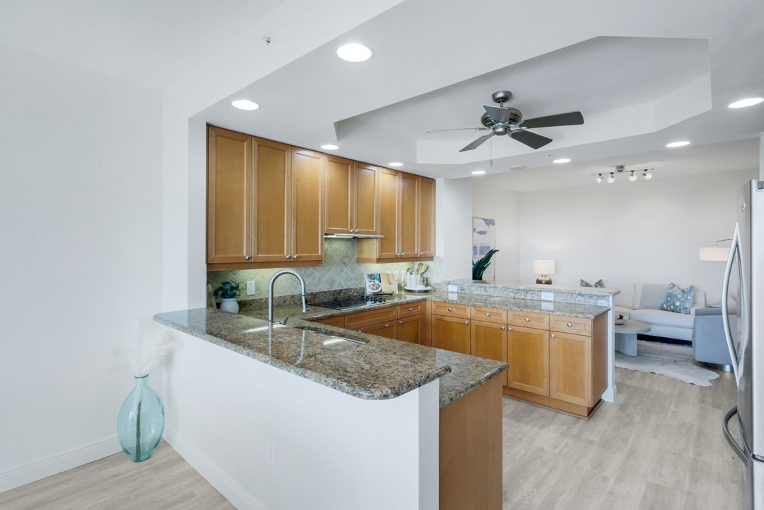 455 Cove Tower Dr #902, Naples, FL 34110