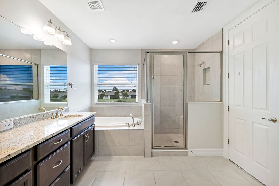 421 Coral Reef Pl, Cape Coral, FL 33993
