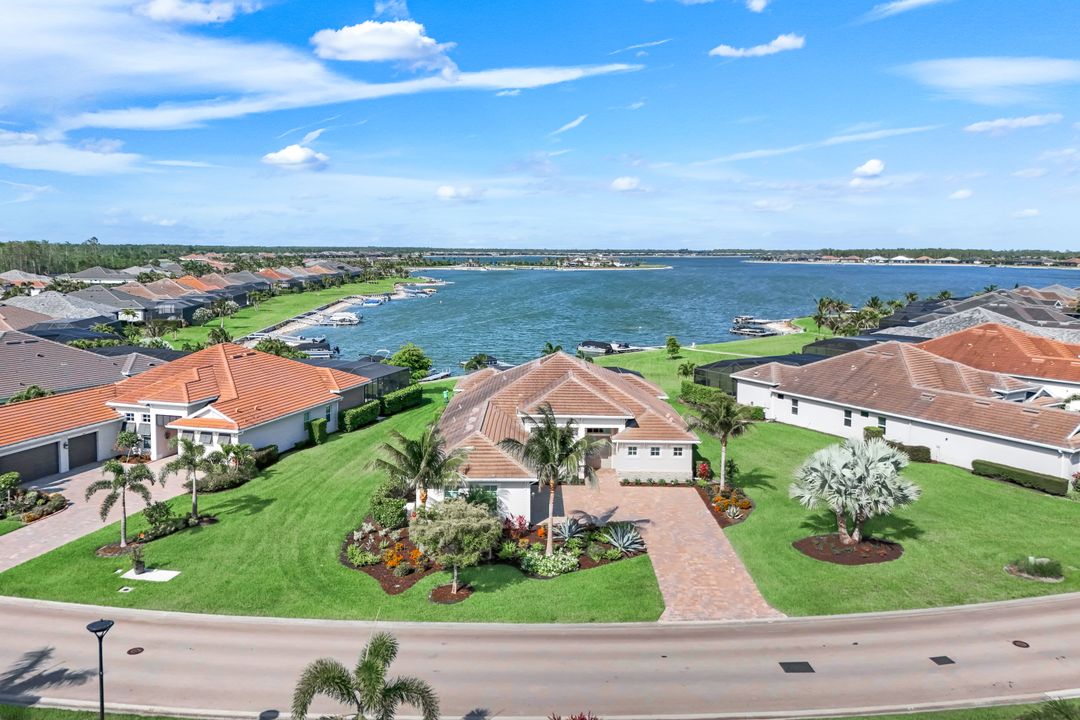 18437 WildBlue Blvd, Fort Myers, FL 33913