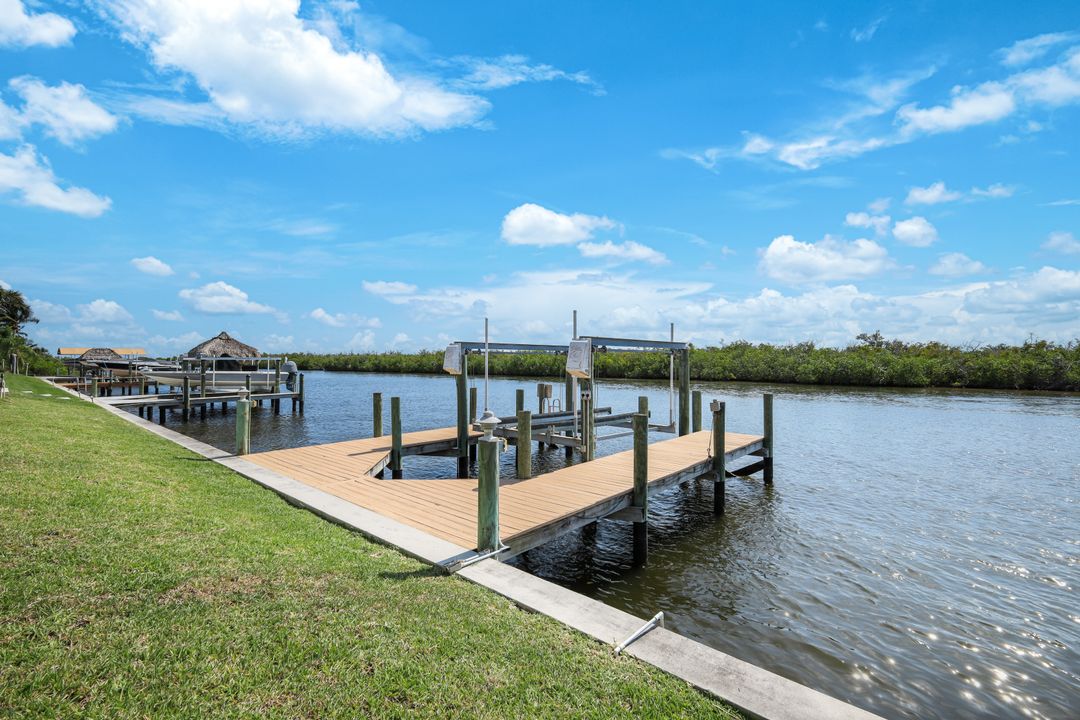1128 NW 43rd Ave, Cape Coral, FL 33993