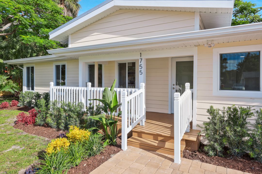 1755 Oakley Ave, Fort Myers, FL 33901