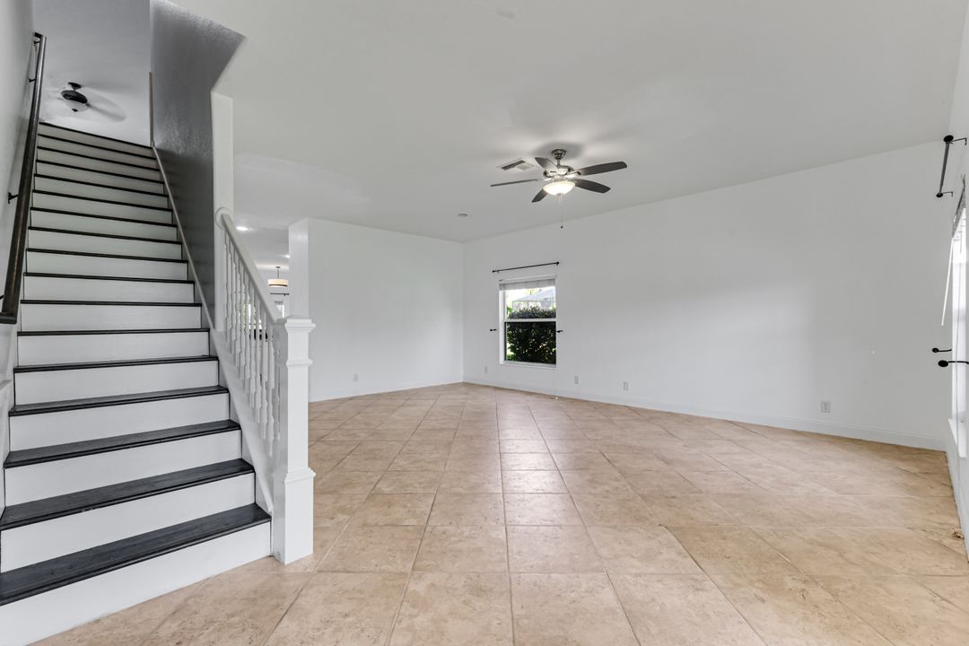 2210 Cape Heather Cir, Cape Coral, FL 33991