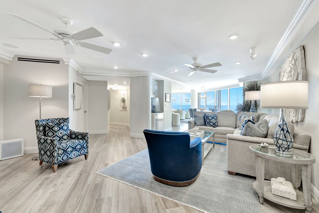 4041 Gulf Shore Blvd N #703, Naples, FL 34103