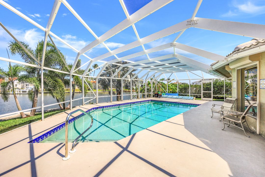 1894 Woodbine Ct, Marco Island, FL 34145