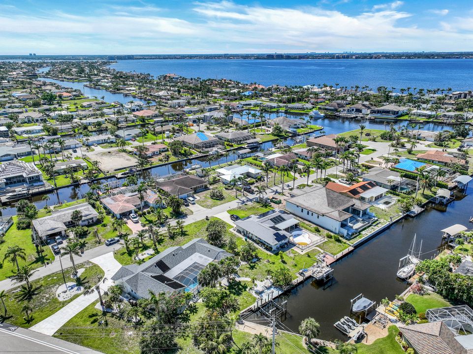 5308 Baypoint Ct, Cape Coral, FL 33904