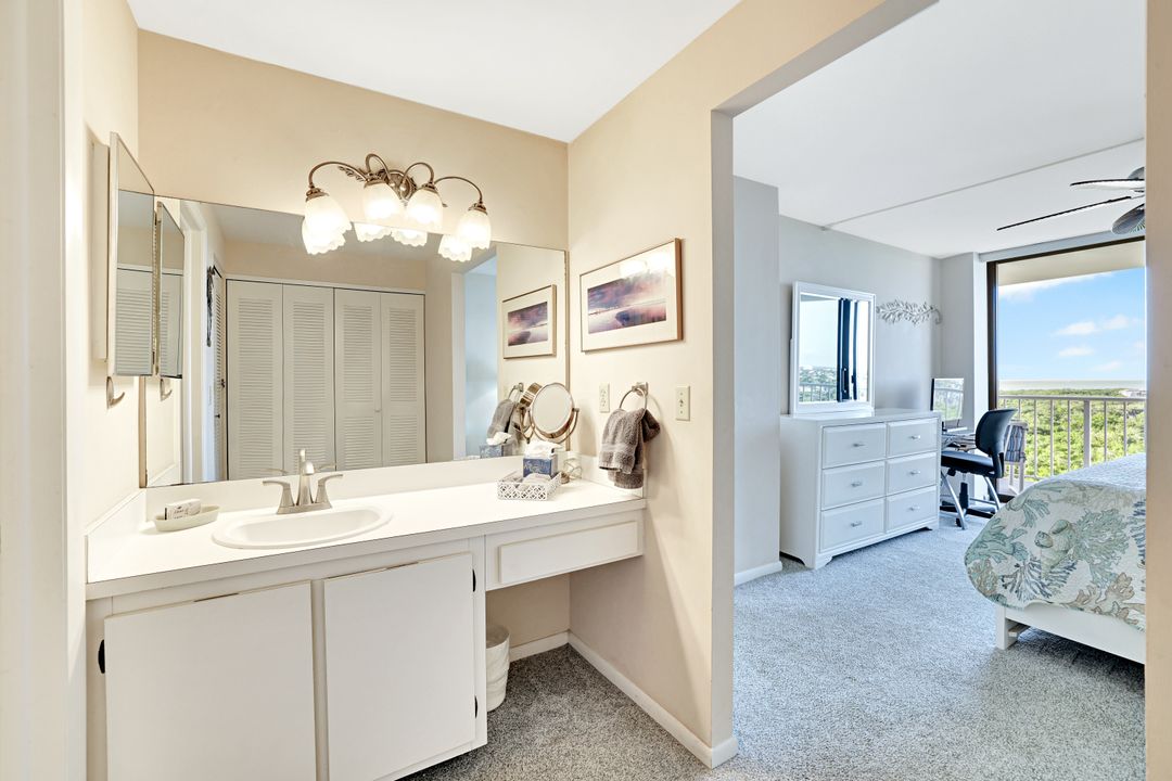 440 Seaview Ct #1012, Marco Island, FL 34145