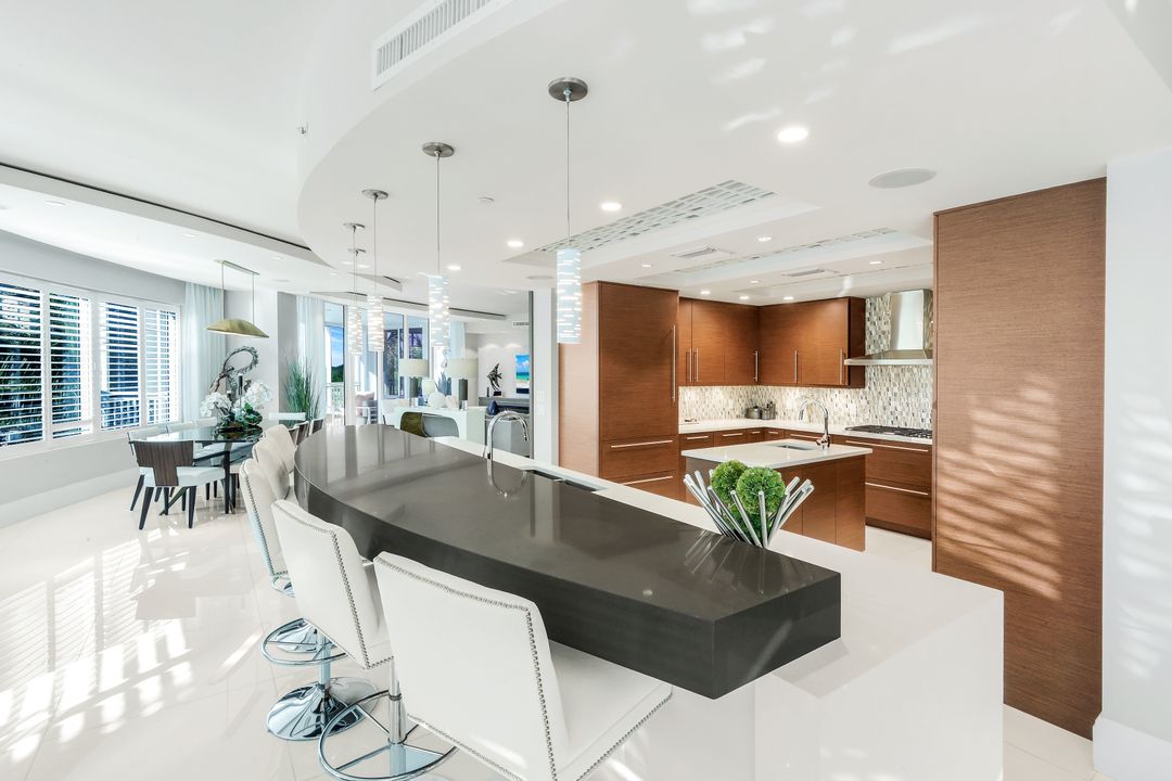 13665 Vanderbilt Dr #301, Naples, FL 34110