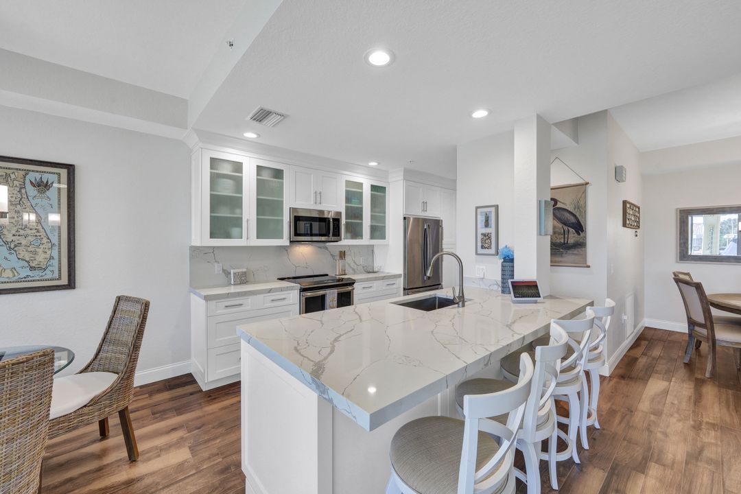 370 Stella Maris Dr N #2502, Naples, FL 34114