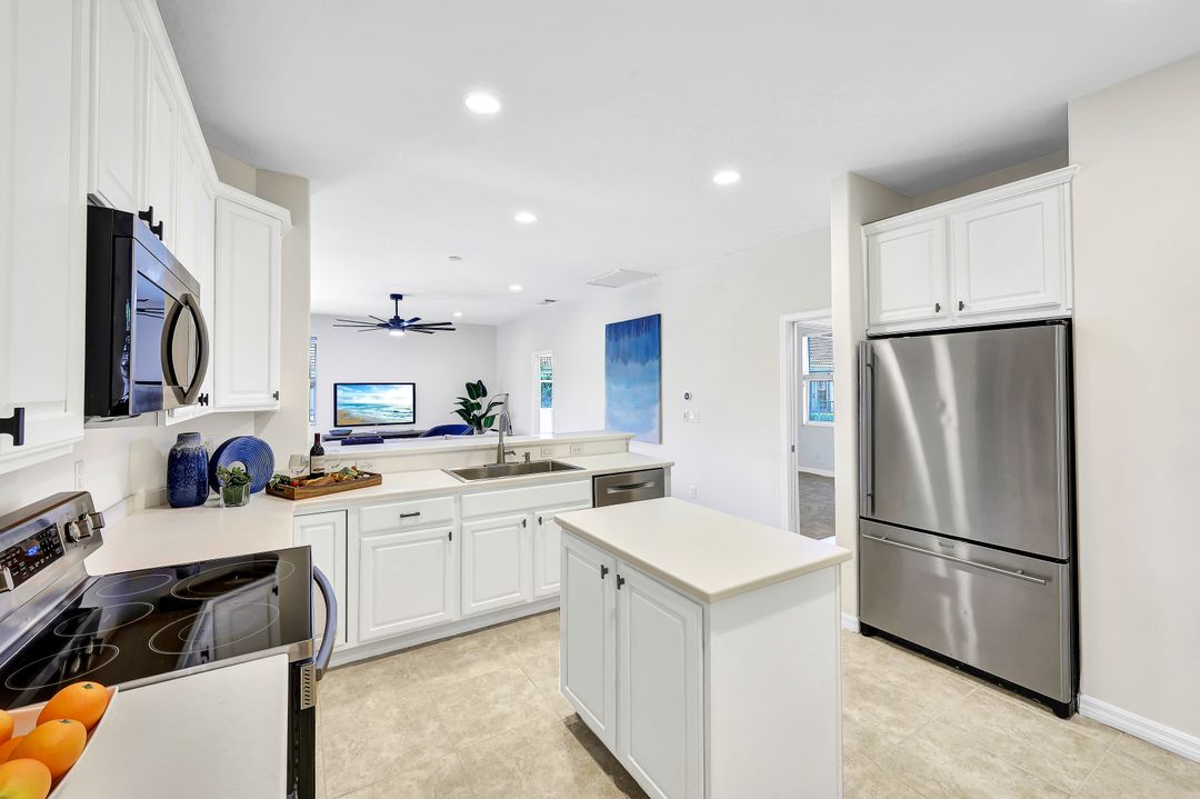 3967 Ruxton Rd, Naples, FL 34116