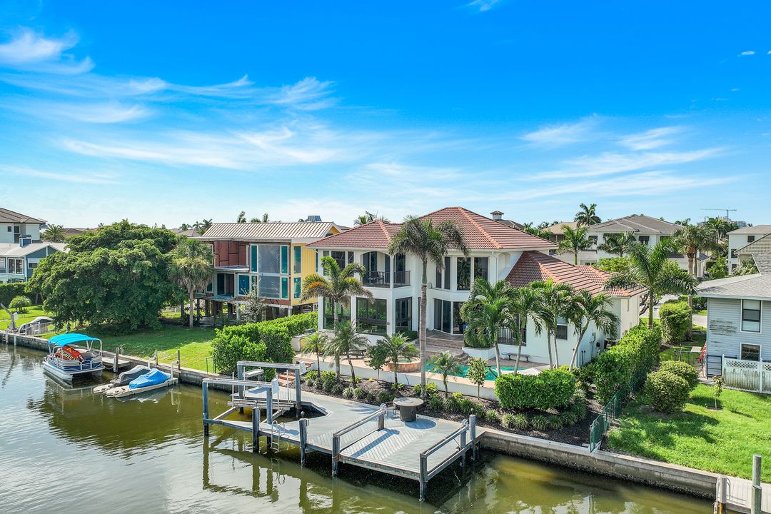 155 Heron Ave, Naples, FL 34108