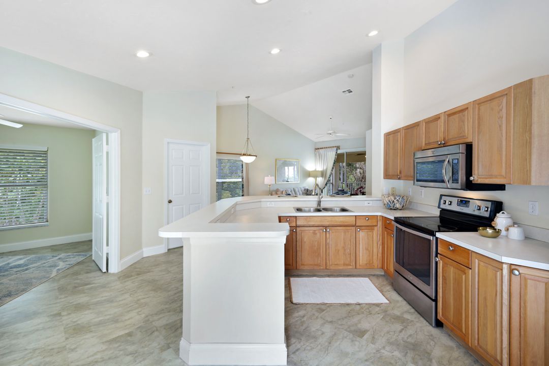 4940 Deerfield Way #201, Naples, FL 34110