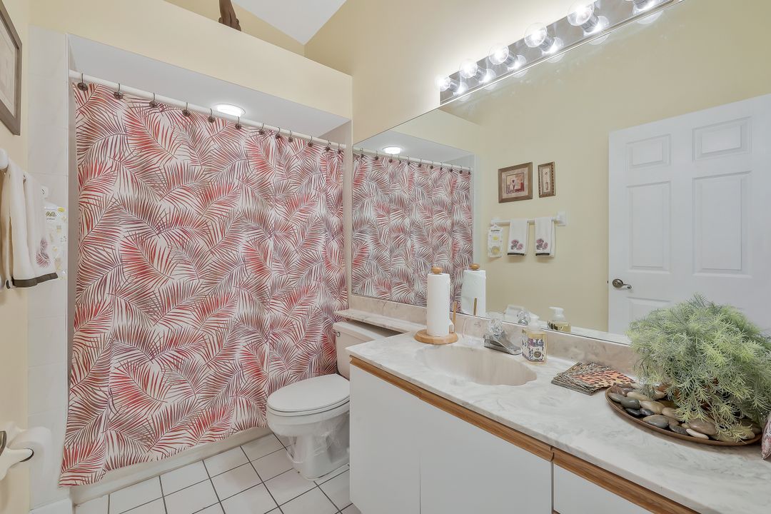 2305 Hidden Lake Dr #3704, Naples, FL 34112