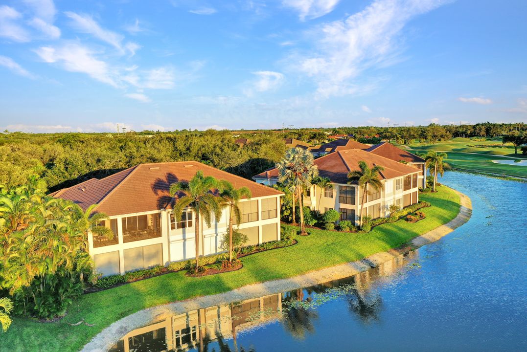 3220 Hamlet Dr #4, Naples, FL 34105