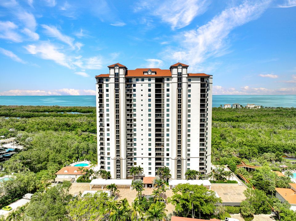 7225 Pelican Bay Blvd #2001/2002, Naples, FL 34108