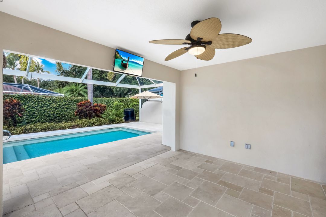 4155 St George Ln, Naples, FL 34119