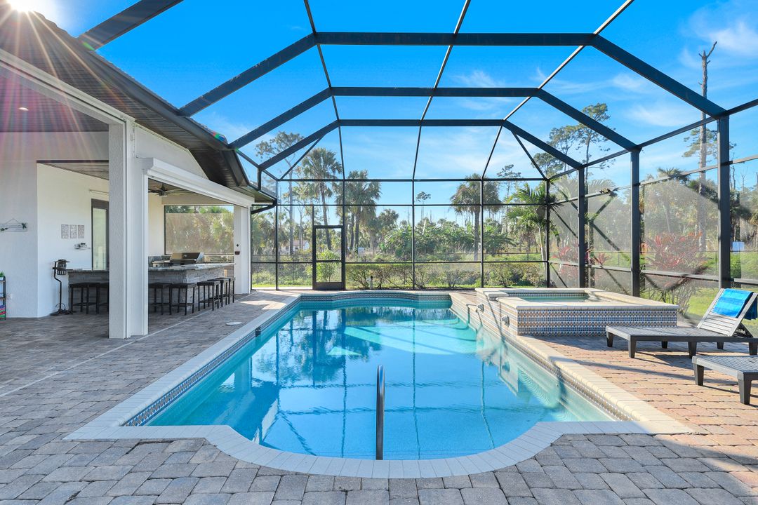 90 22nd Ave NW, Naples, FL 34120