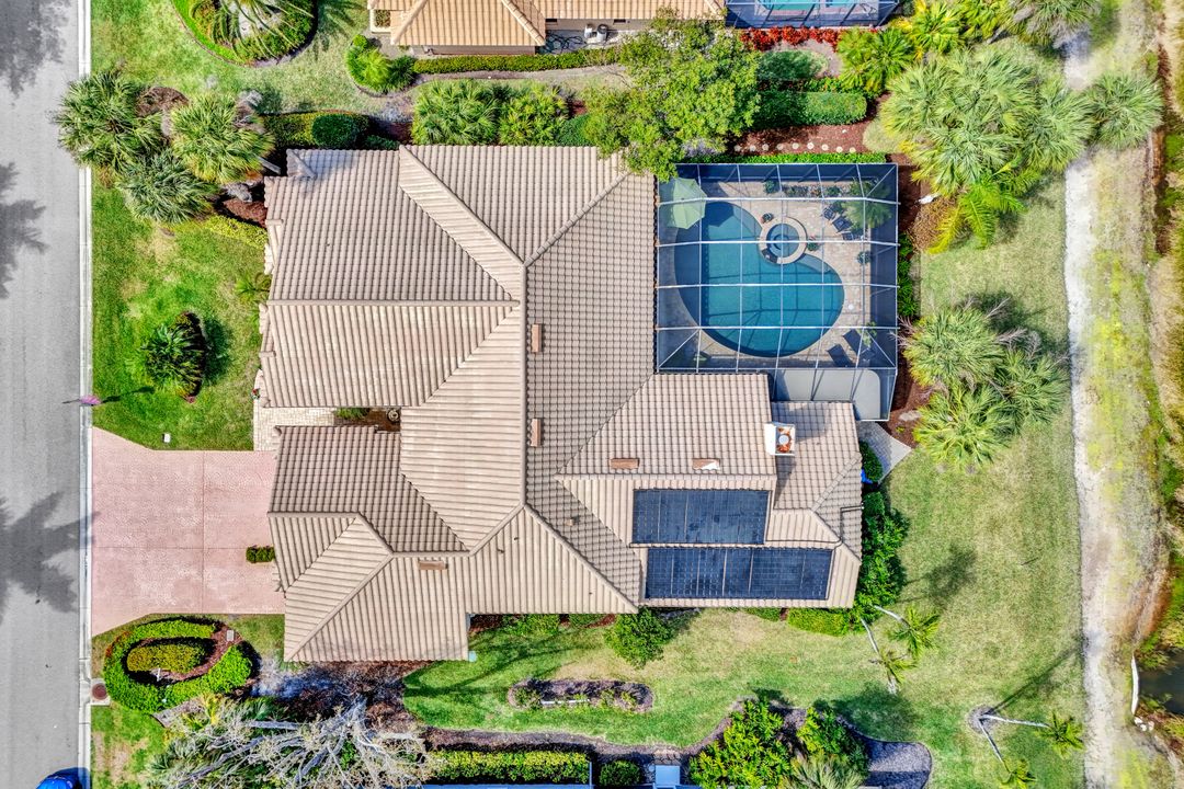 3750 Lakemont Dr, Bonita Springs, FL 34134