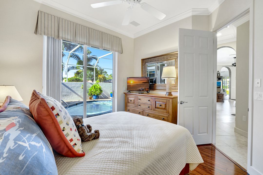 6151 Ashwood Ln, Naples, FL 34110