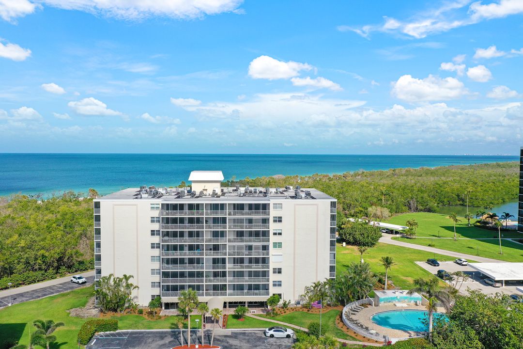 5 Bluebill Ave #505-605, Naples, FL 34108