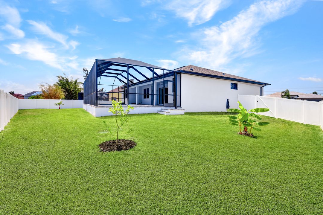 3527 SW 4th Ln, Cape Coral, FL 33991