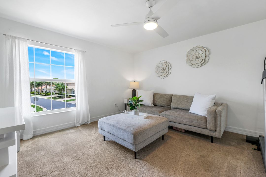 10490 Spruce Pine Ct, Fort Myers, FL 33913