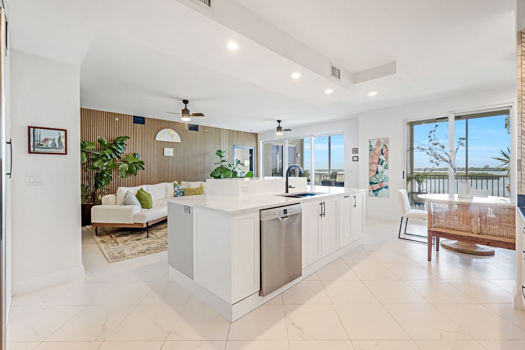 337 Vintage Bay Dr #D28, Marco Island, FL 34145