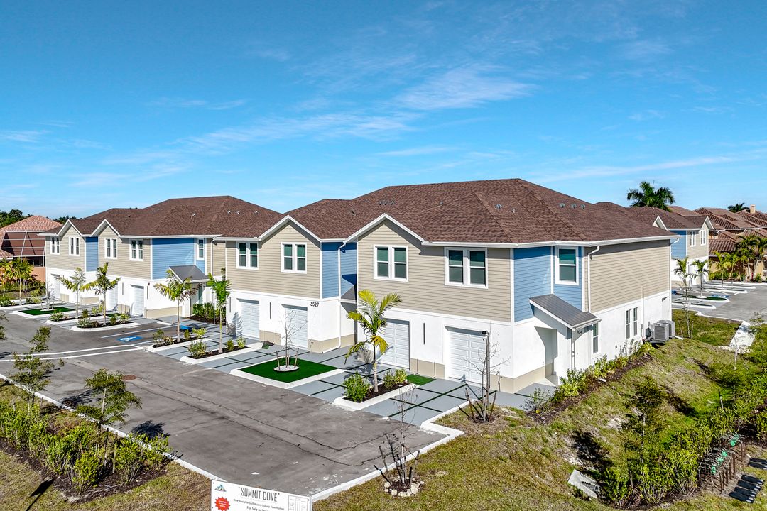 3527 Country Club Blvd, Cape Coral, FL 33904