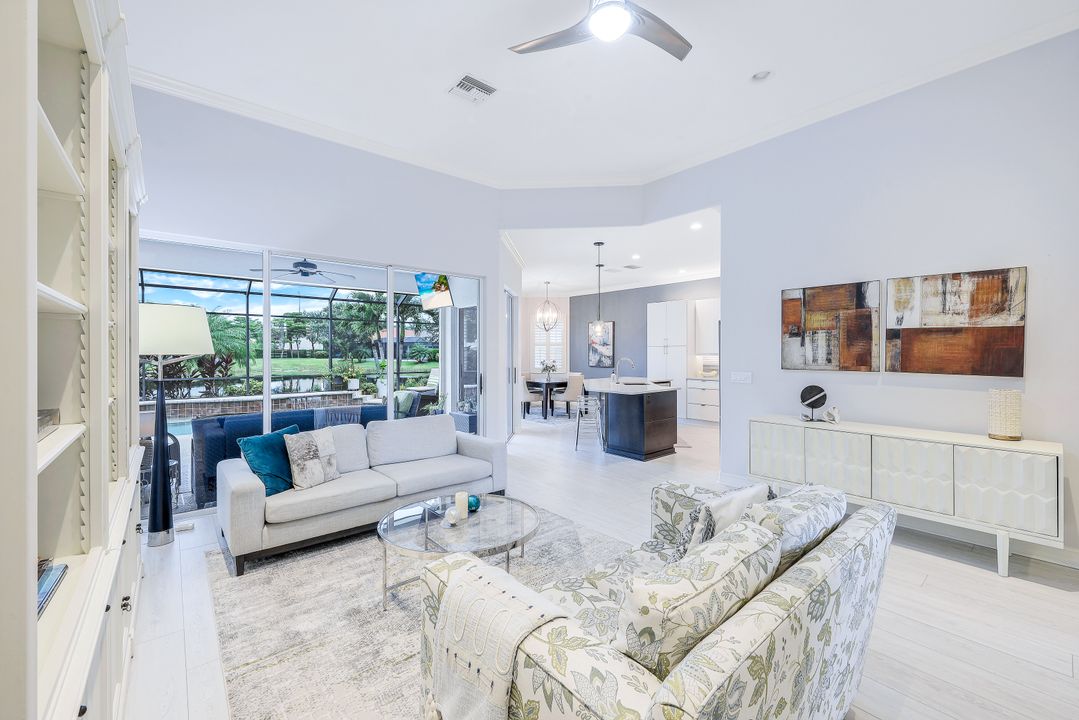 6053 Dogleg Dr, Naples, FL 34113